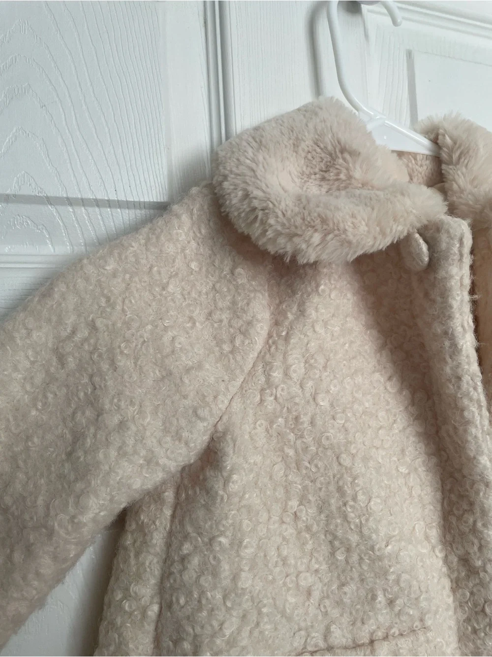 Tahari Girl 2T Little Girls Cream Bouclé Pea Coat with Faux-Fur Collar